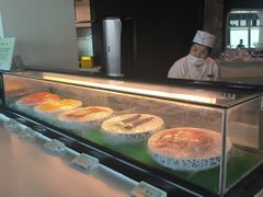 -亚洲国际大酒店·云顶阁旋转自助餐厅