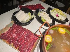 -牛村来人潮汕牛肉火锅(西单店)