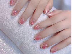 -雪奈传统美甲美睫
