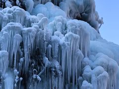 -大平台龙居瀑布旅游区