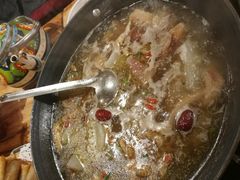 -霄汉牛三鲜湖北砂锅菜(万松园2店)