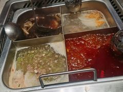 -海底捞火锅(金山百联店)
