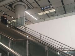 -体育场(地铁站)