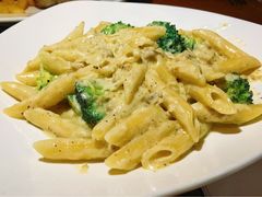 尖管面配奶油香肠酱-Malena玛莲娜