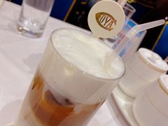 拿铁咖啡-COVA(新天地Xintiandi店)