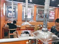 -哈尔滨小酒馆·鲜肉现穿自助烧烤(康新花园店)