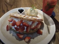 -ROAST coffee & eatery