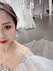 -艾米丽婚纱礼服