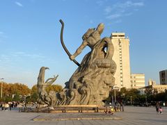 -巴陵广场