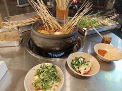 -郑记·古法黑砂锅串串(龙泉店)