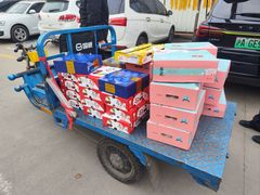 -上海龙吴水胜海发市场