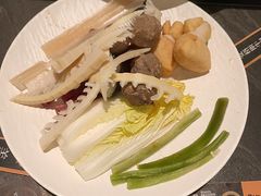 -牛YO寿喜烧·铁板烧和牛火锅自助(市府恒隆店)