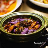 这里的萝卜干竟然塞进了臭豆腐里