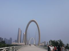 -南京眼步行桥
