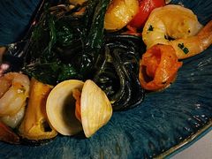 墨鱼汁海鲜意大利面-Kathleen's Waitan 凯圣琳江景西餐厅(外滩店)