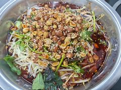 -周良天山牛杂城(天山路总店)