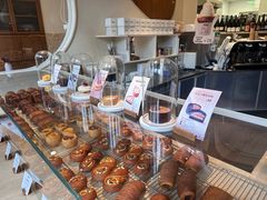 -VERIE BAKEHOUSE