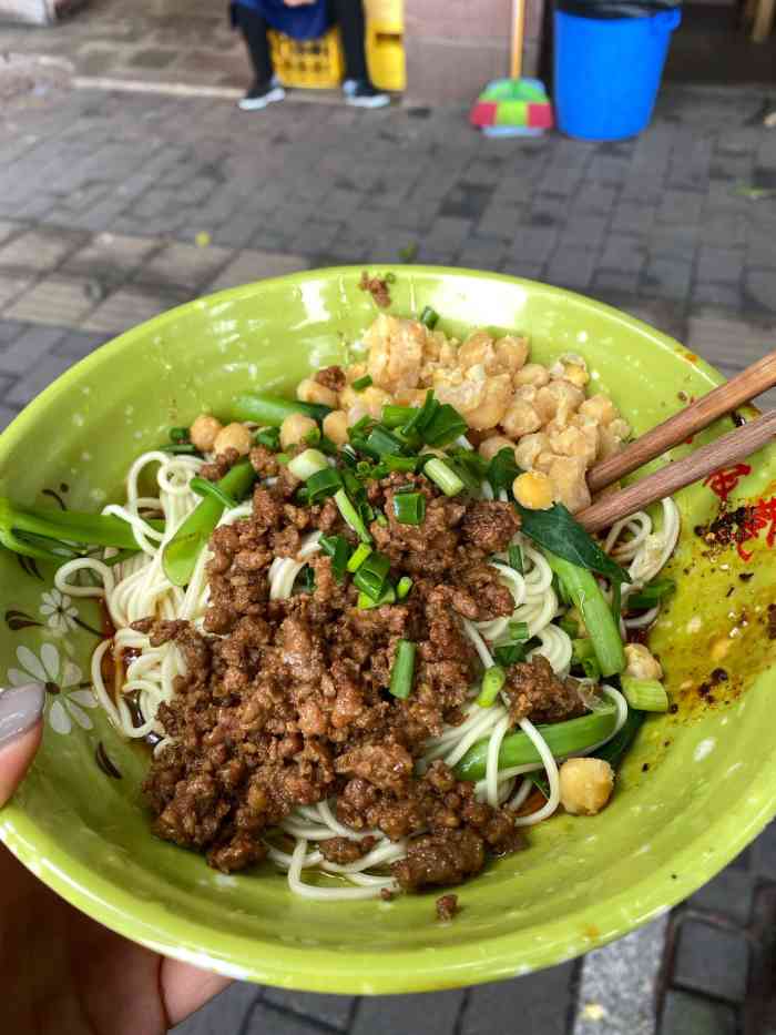 李板凳面-"去重庆旅行第三天到的这家店打卡点评看了.