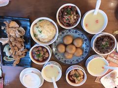 -炉小二铜锅牛蛙•川湘菜(三里屯店)