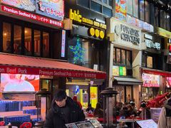 -BHC炸鸡(明洞总店)