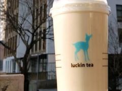 金观音乌龙轻乳茶-瑞幸咖啡(新业广场店)