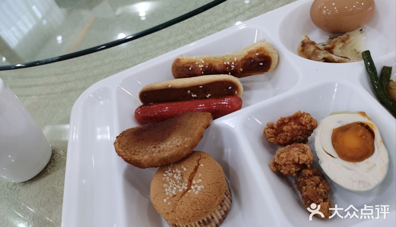 0元玩转这座城 酒店的早餐是自助形式的