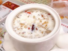 -广信牛奶甜品世家(台东店)