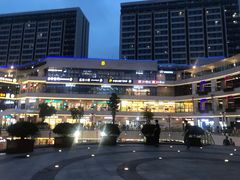 -浦江城市生活广场(江月路店)