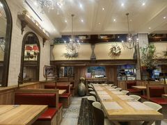 -玛格萝妮比萨屋(四平店)