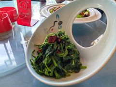 -乡村馕坑肉·烧烤·新疆菜·本地人更爱吃(阿勒泰首店)