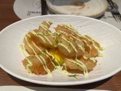 香酥青芥末蟹籽虾丸子-一沙一城·岩烤牛扒(深圳首店)