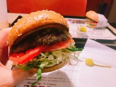 -The Habit Burger Grill 哈比特汉堡(复兴soho店)