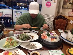 -青瓦餐厅·生鱼片·韩园烤肉(西塔店)