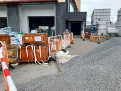 -卡罗酒店(东门晒布地铁站店)