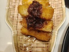 -老牌坊云南鱼豆花火锅(哈西万达店)