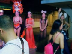 -西蒙人妖秀