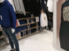 -优衣库(北京万柳华联购物中心店)