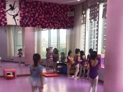 -芭芭拉小天使国际舞蹈(珠江新城校区)