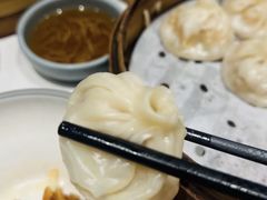 -馋三尺蟹粉小笼(人民广场店)