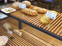-焙丽拾光(麦凯乐直营店)