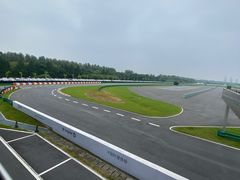 -上海保时捷体验中心