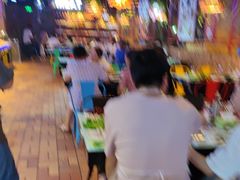 -嗨内嗨外自助火锅餐厅体验馆