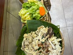 -原林野山菌火锅·炒菌(关上野生菌一条街店)