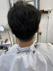 -鏡沙龙发型设计