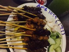 -东海岸人工湖美食村