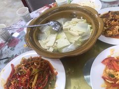 -青海特色美食小炒炕锅牦牛肉火锅