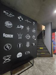 -CASTER跳舞俱乐部