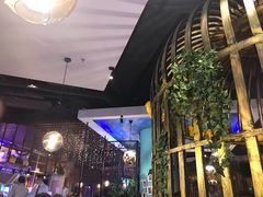 -三人行骨头王火锅(长寿店)