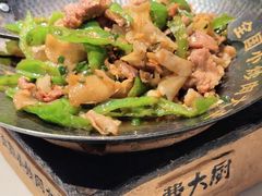 -费大厨辣椒炒肉(高铁吾悦广场店)