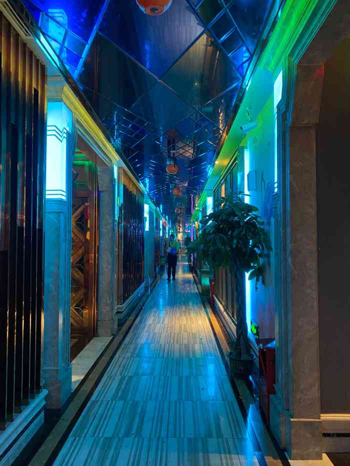 满天星量贩式ktv(鲁磨路店)-"毕业班级聚会结束订的满天星,超大包